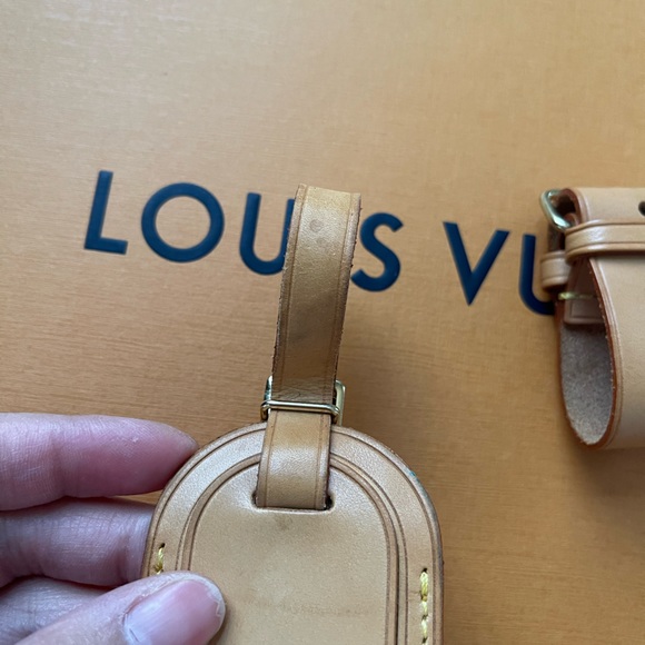 Louis Vuitton Luggage Tag and Poignet - Picture 8 of 11